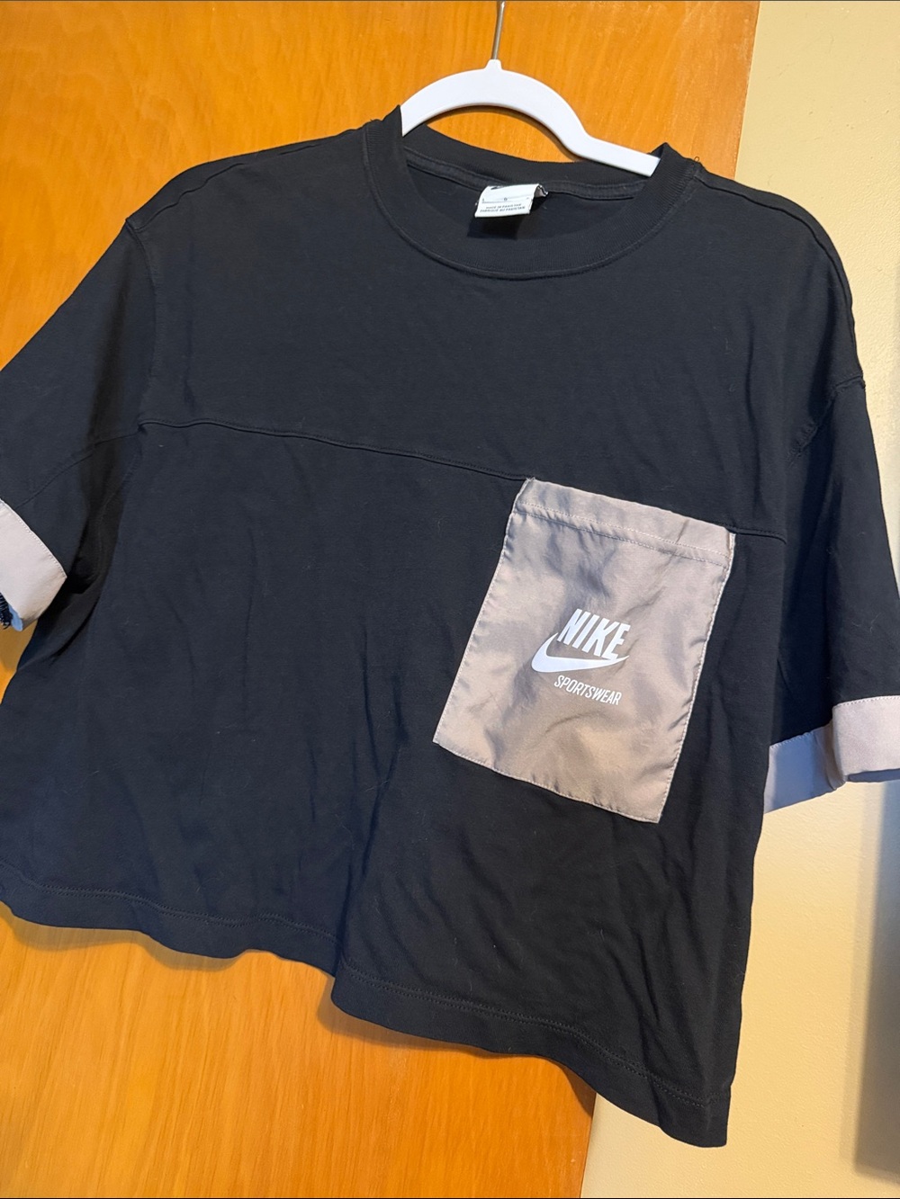 Nike cropped tee size L